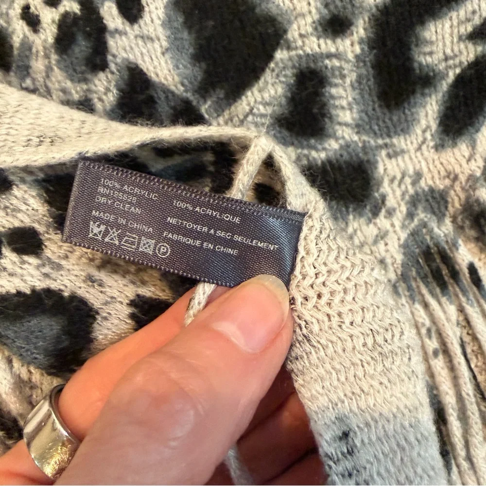 RIKKA Leopard Print‎ Fringe Scarf – Gray & Black – 72” x 25”